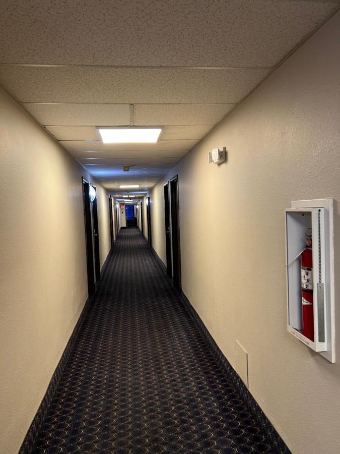 מרטינסוויל Raceway Inn מראה חיצוני תמונה